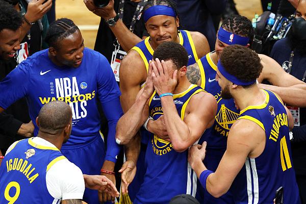 NBA中锋位置为什么成为最大缺陷