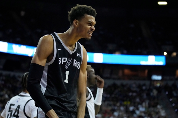 NBA球员文班亚马
